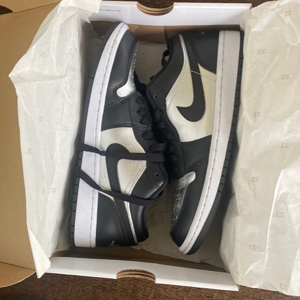 Nike AirJordan 1